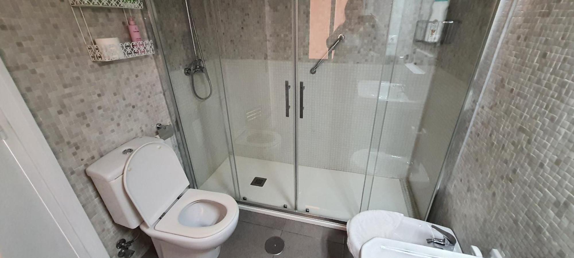 Apartamento Con Piscina En La Primera Linea De Playa De Fuengirola Bagian luar foto